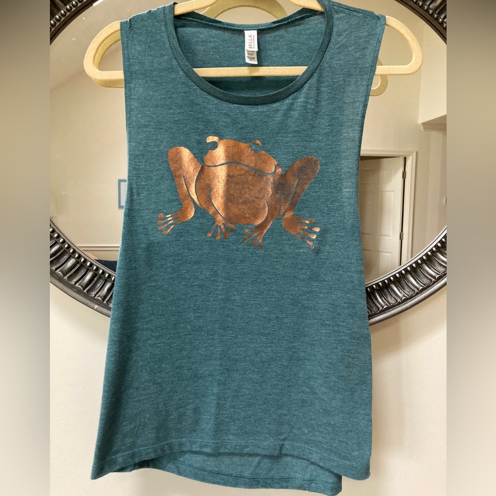 Bella Canvas Frog Graphic Tank Top Size Small